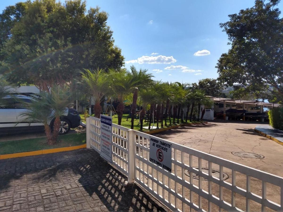Enseada Nautico Apart Flat I Vista Para O Lago Corumba Калдас Новас Екстериор снимка